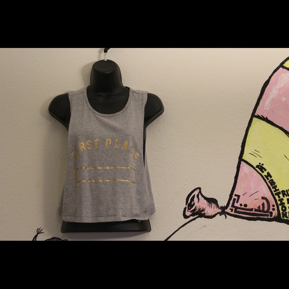 Crop top